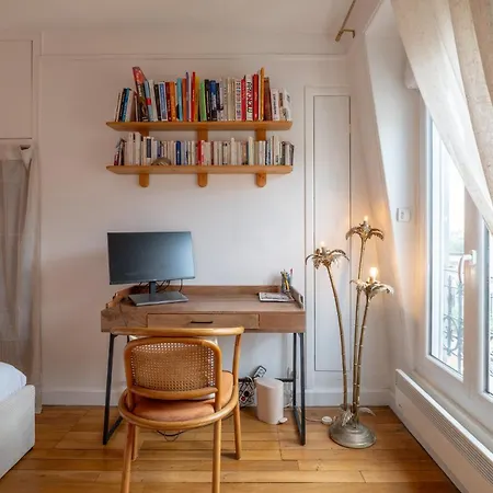 Charming 1br Floor In Montmartre With Elevator * Paris