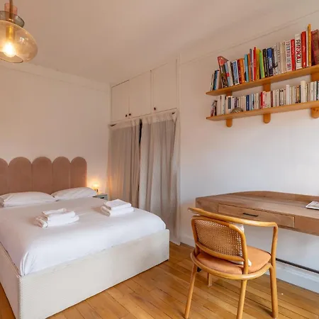 Apartmán Charming 1br Floor In Montmartre With Elevator
