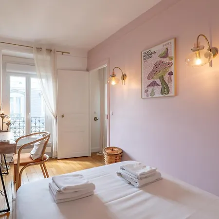 Charming 1br Floor In Montmartre With Elevator Apartmán